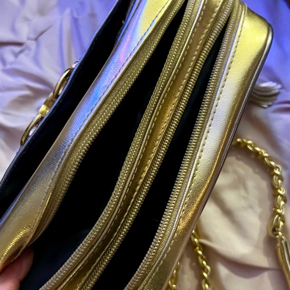 - Quilted metallic crossbody - Picture 15 of 15